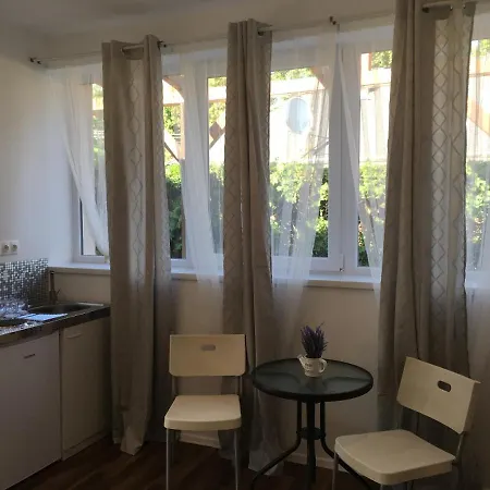 Vizparti Apartmanok Apartament *